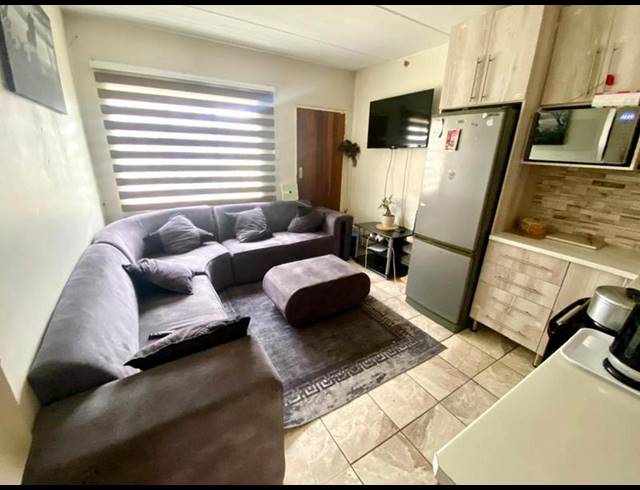 2 BEDROOM APARTMENT FOR SALE IN ELANDSVLEI